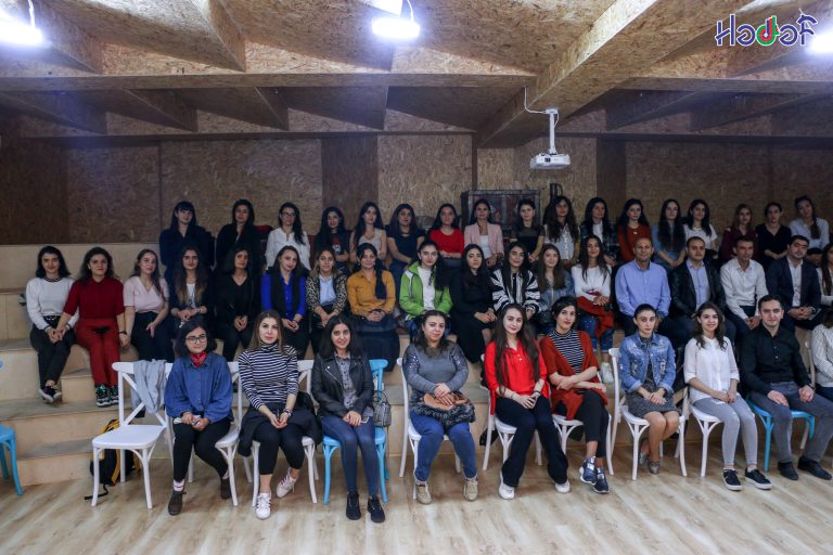Hədəf Kurslarında qrup rəhbərləri üçün seminarlar keçirilib